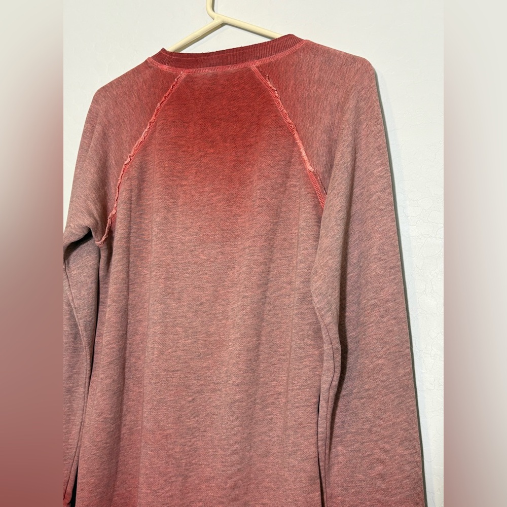 Harley-Davidson Red Ombre Crew Neck distressed Long sleeve Raw Hem‎ motorcycle L - Picture 9 of 14